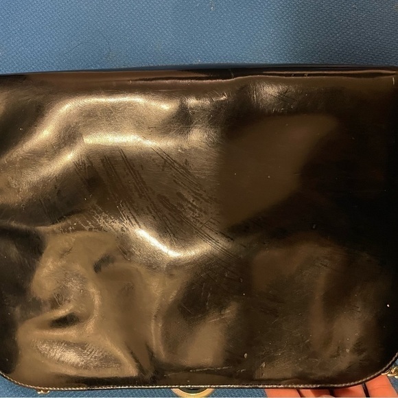 Authentic and Vintage Salvatore Ferragamo sling Bag - Picture 9 of 11